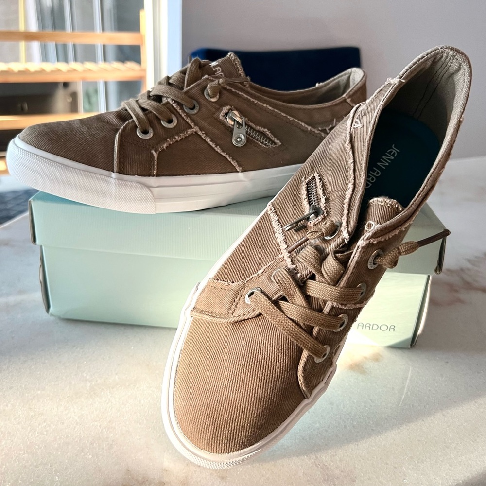 Jenn Ardor - Brown canvas smeakers